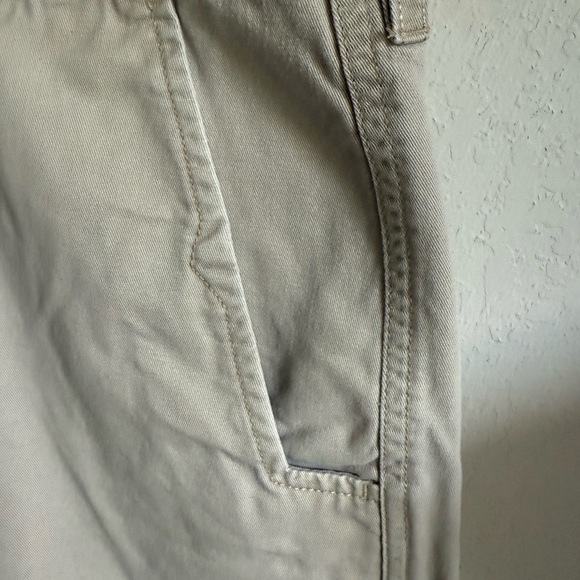 Men’s 38 Waist Tan Woolrich Khaki Casual/Business Shorts - Picture 2 of 8